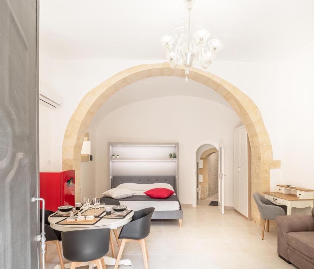 Esperia Luxury Suite & Apartment Noto Exteriör bild
