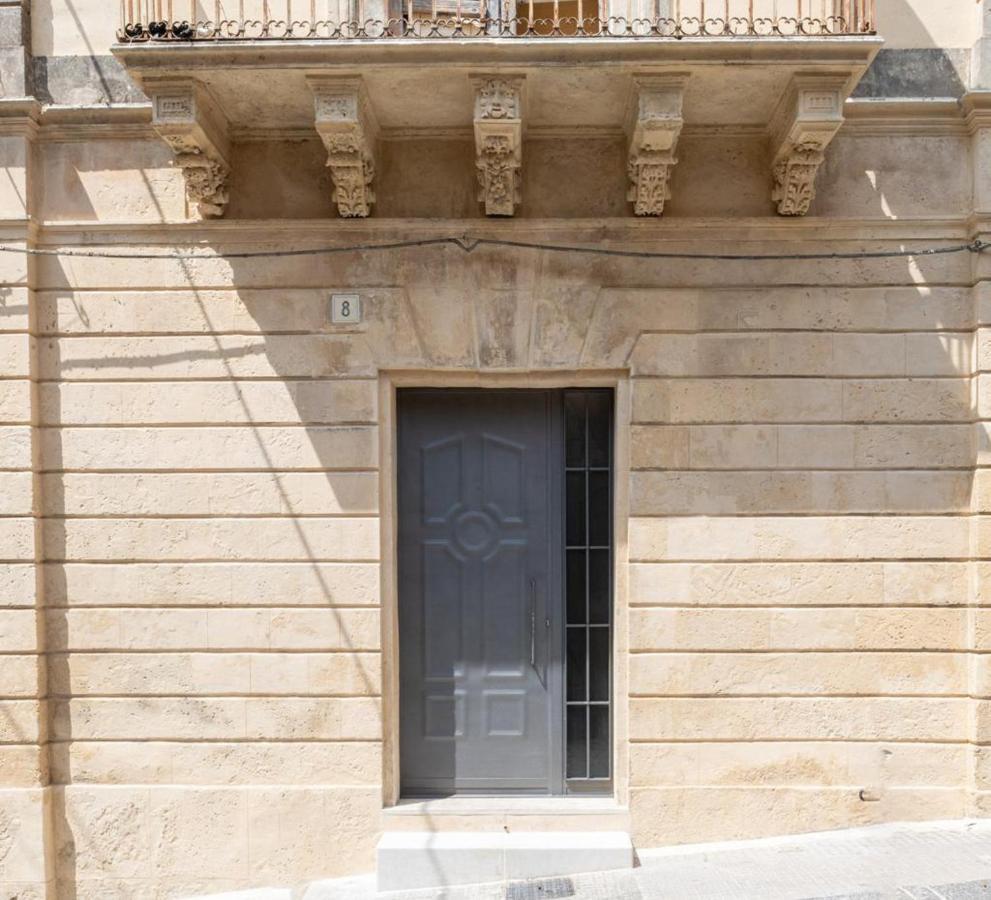 Esperia Luxury Suite & Apartment Noto Exteriör bild