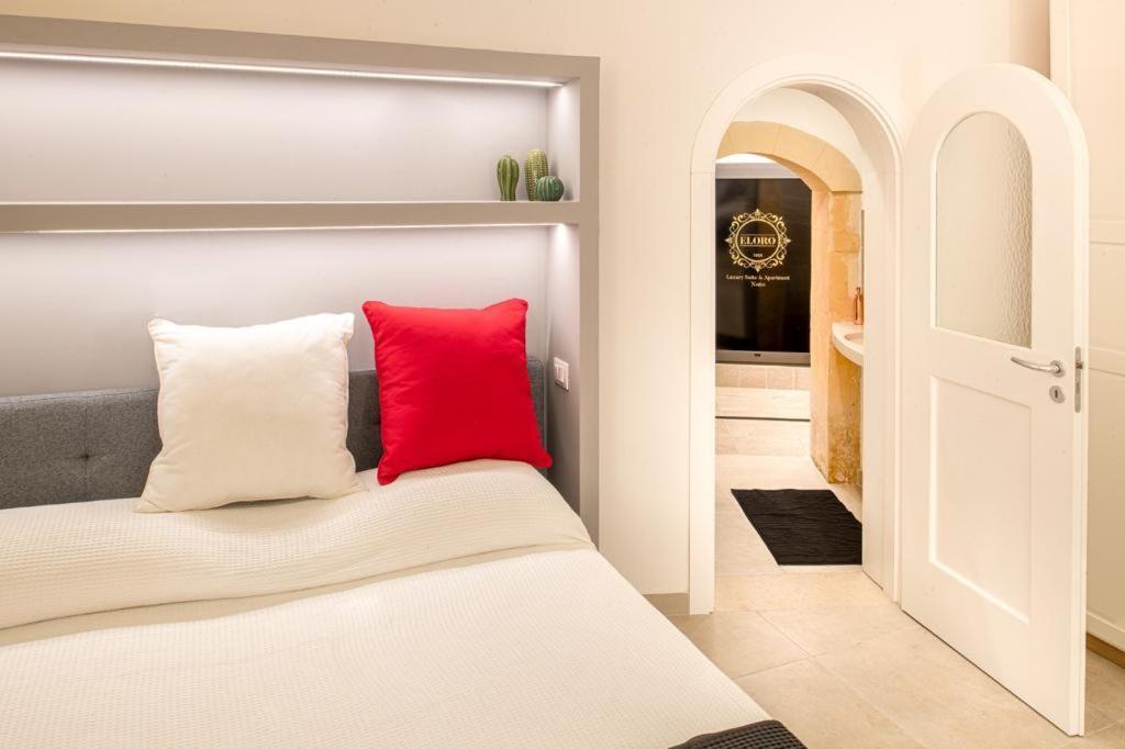 Esperia Luxury Suite & Apartment Noto Exteriör bild